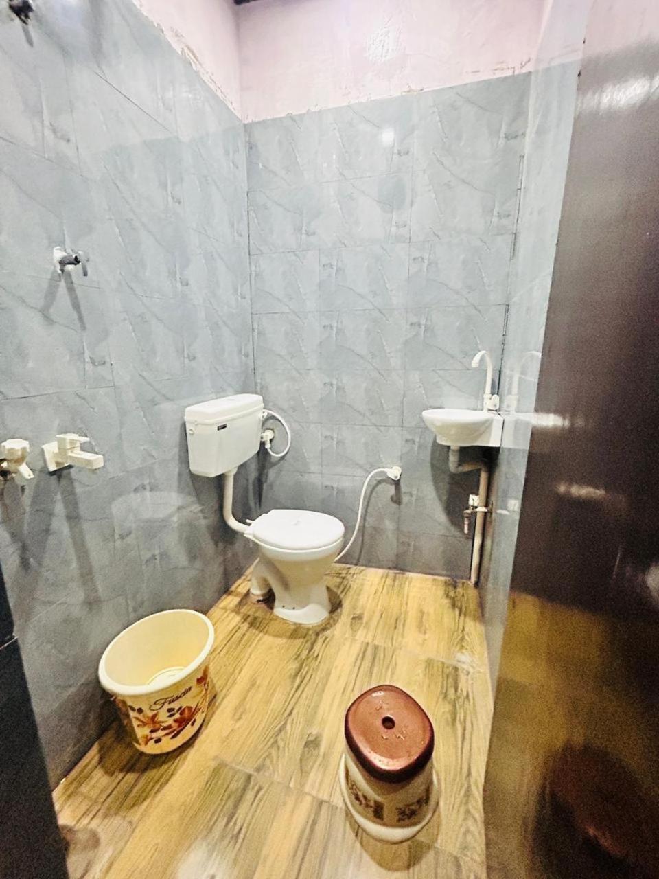 Agrawal Inn Guest House Mathura Zewnętrze zdjęcie