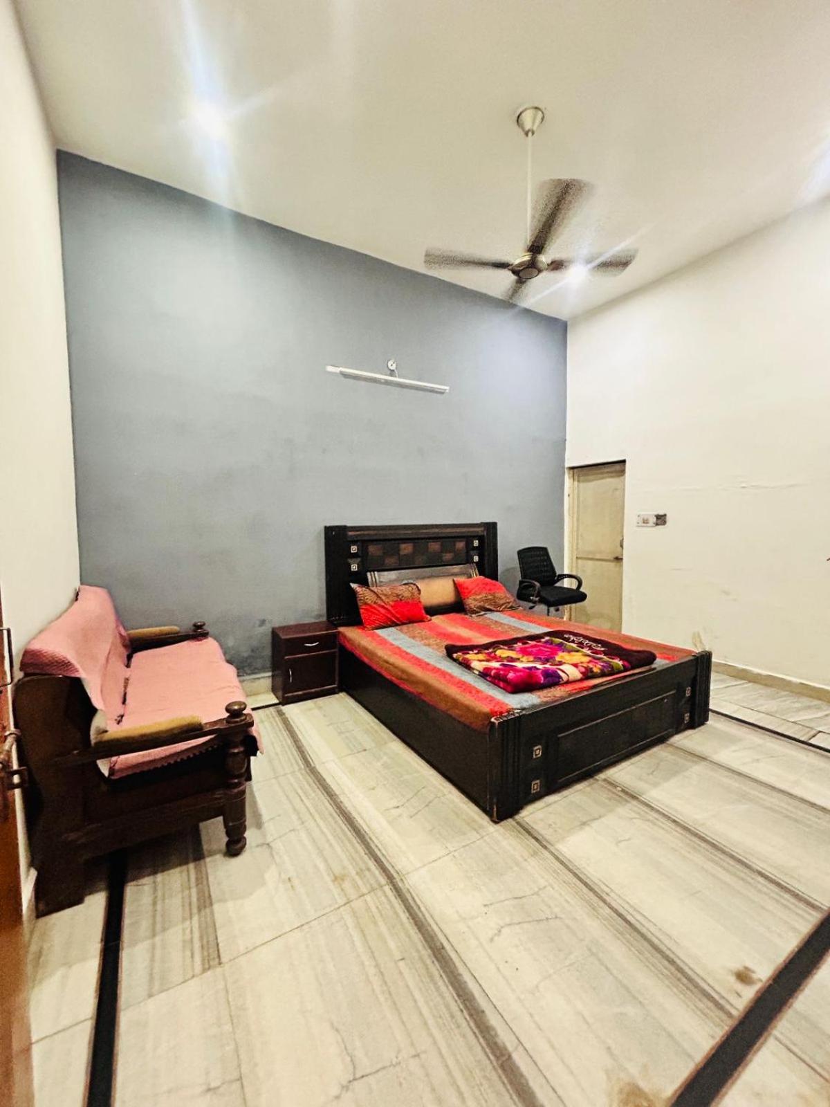 Agrawal Inn Guest House Mathura Zewnętrze zdjęcie
