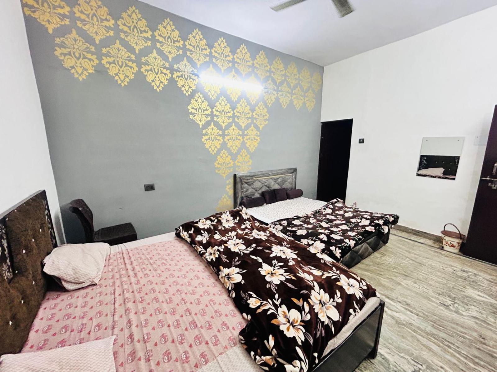 Agrawal Inn Guest House Mathura Zewnętrze zdjęcie