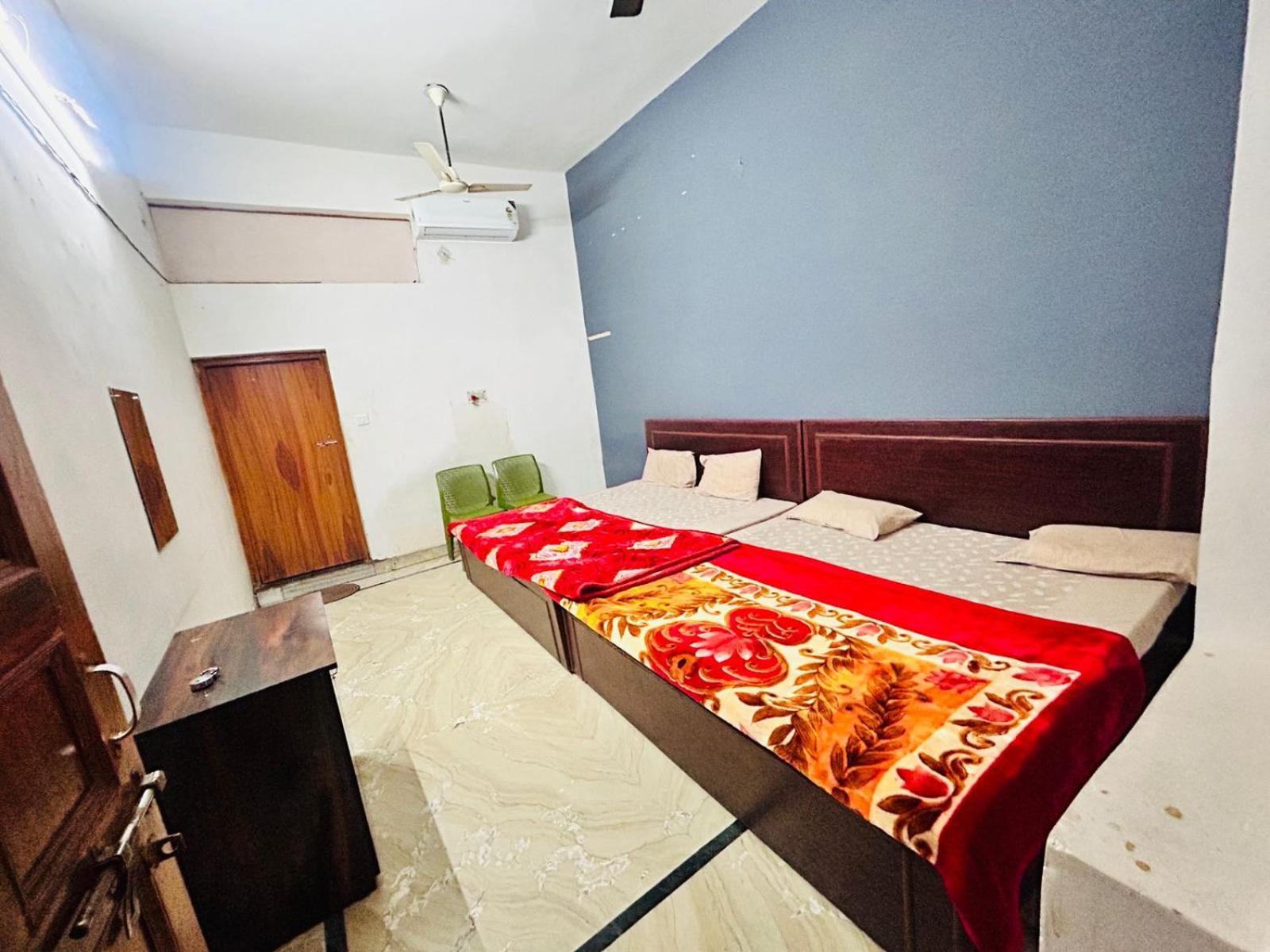 Agrawal Inn Guest House Mathura Zewnętrze zdjęcie