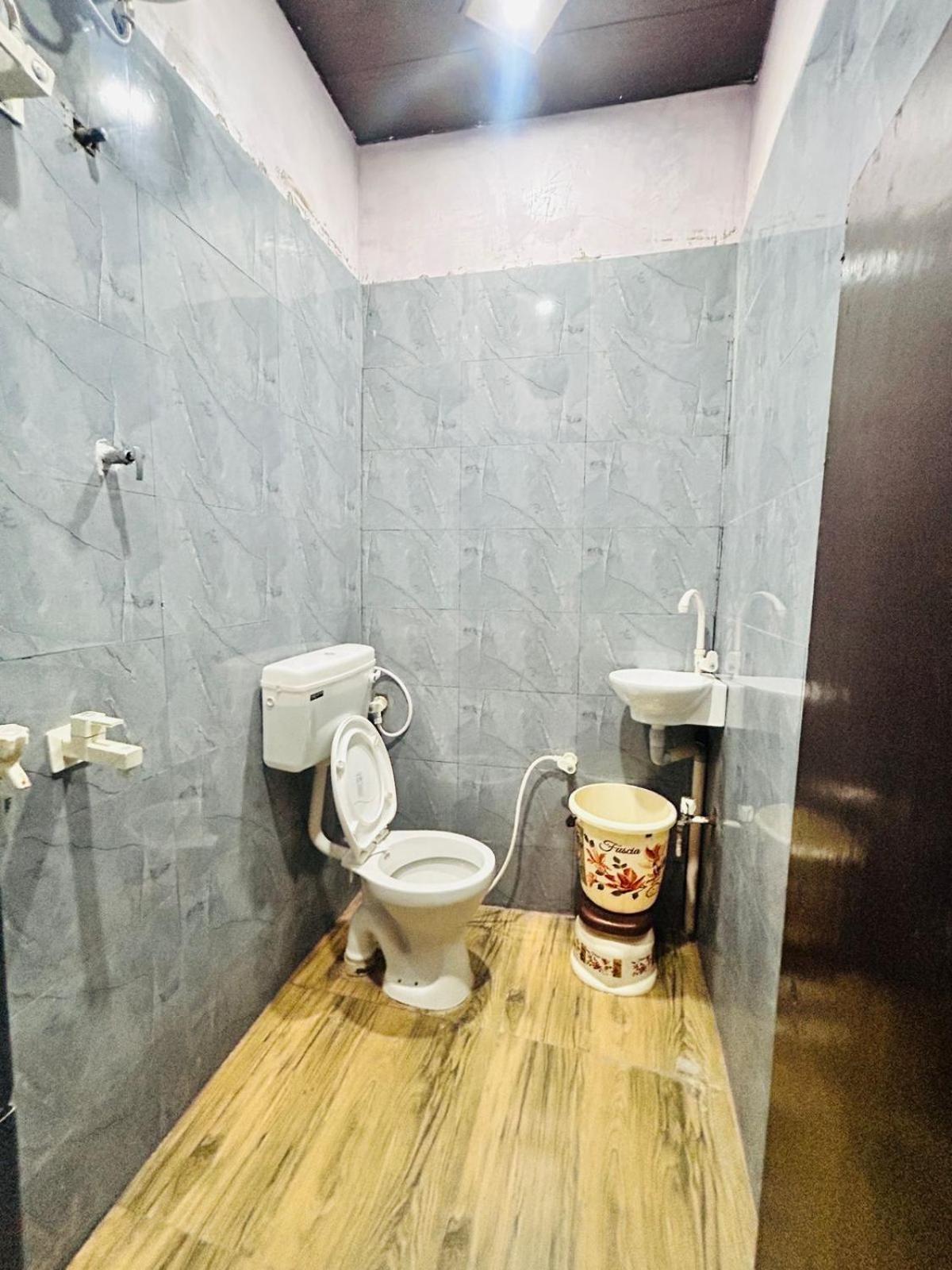 Agrawal Inn Guest House Mathura Zewnętrze zdjęcie