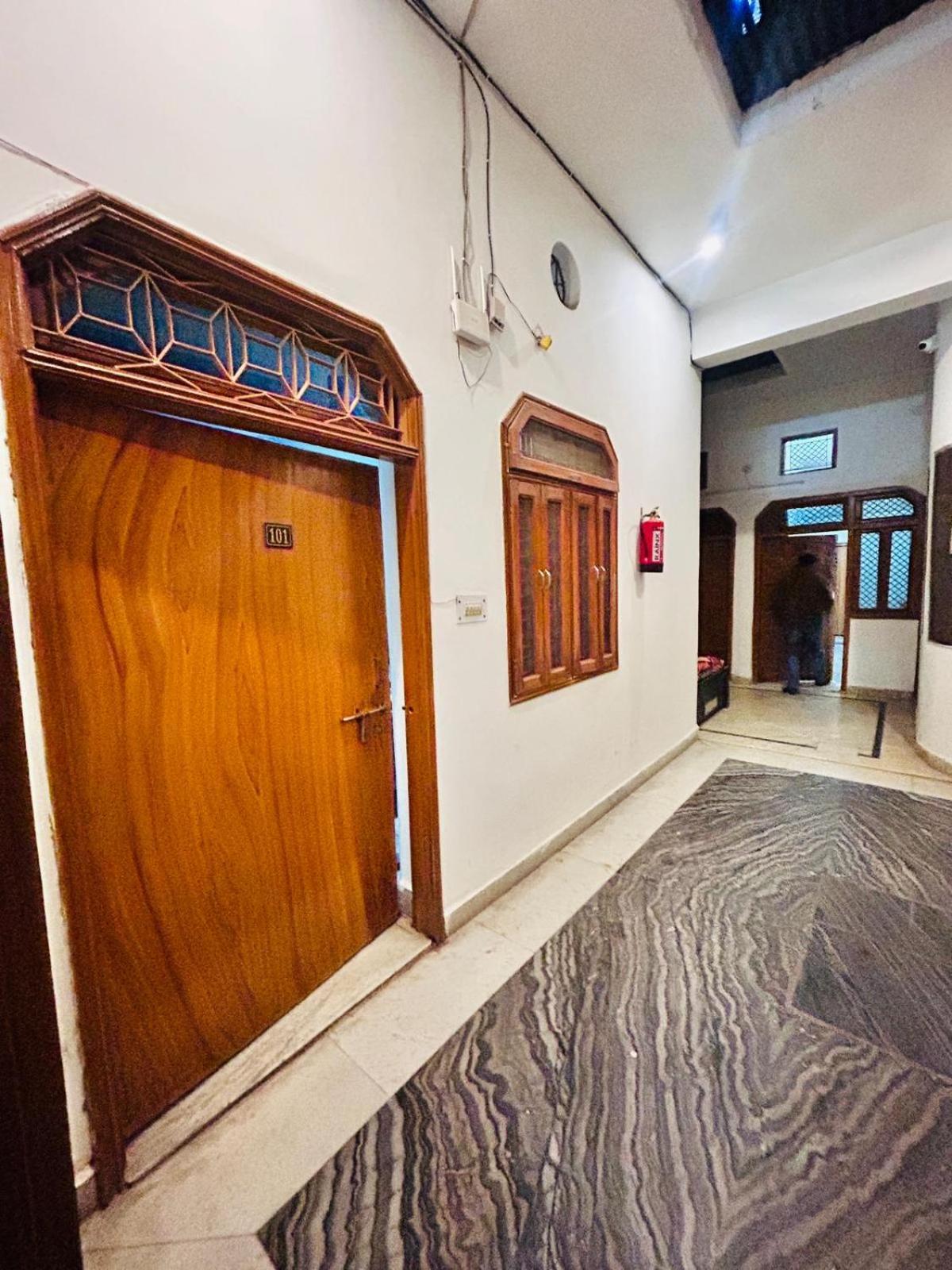 Agrawal Inn Guest House Mathura Zewnętrze zdjęcie